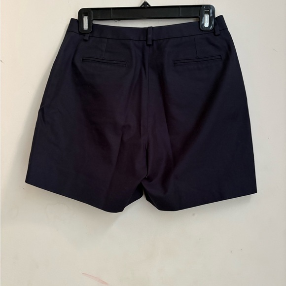 BROOKS BROTHERS ADVANTAGE CHINO SHORTS SIZE 2. inseam 5”  waist 28” - Picture 3 of 4